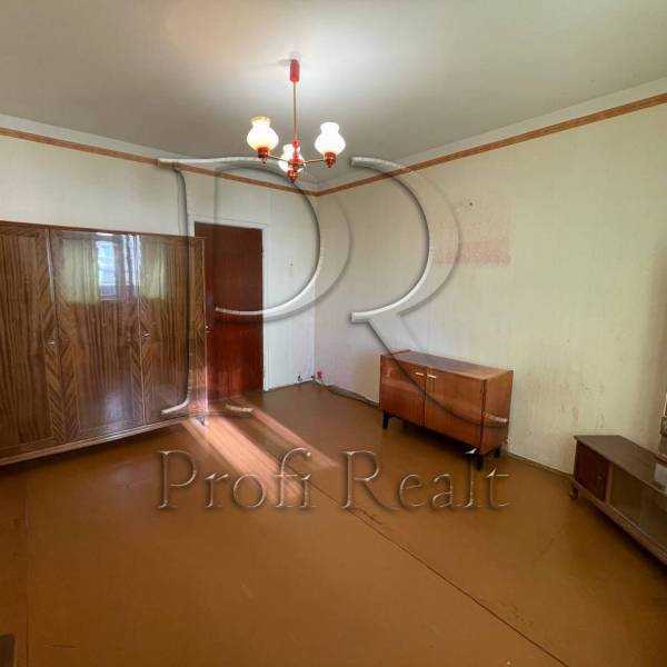 Продажа 3-комнатной квартиры 71 м², Героев Днепра ул., 7