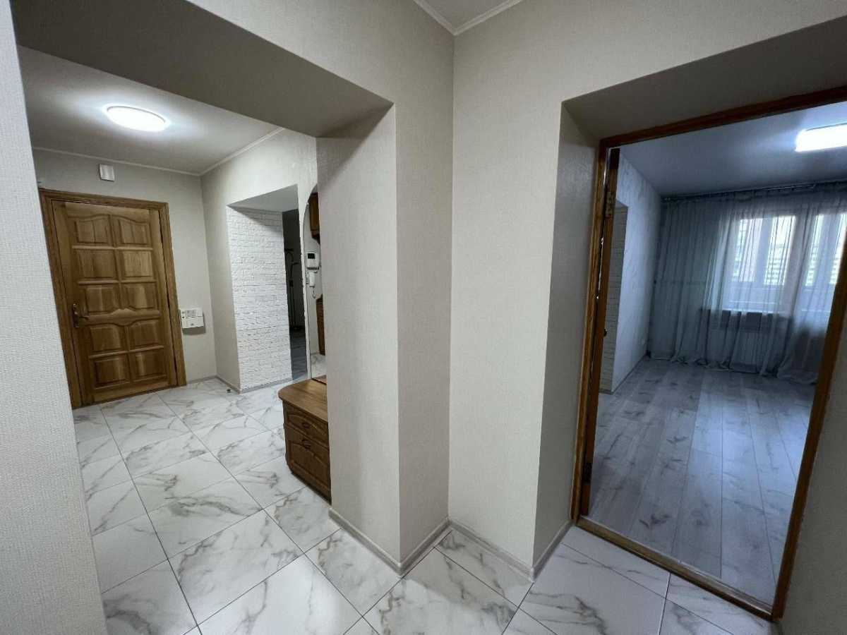 Продажа 2-комнатной квартиры 80 м², Петра Григоренко просп., 33/34