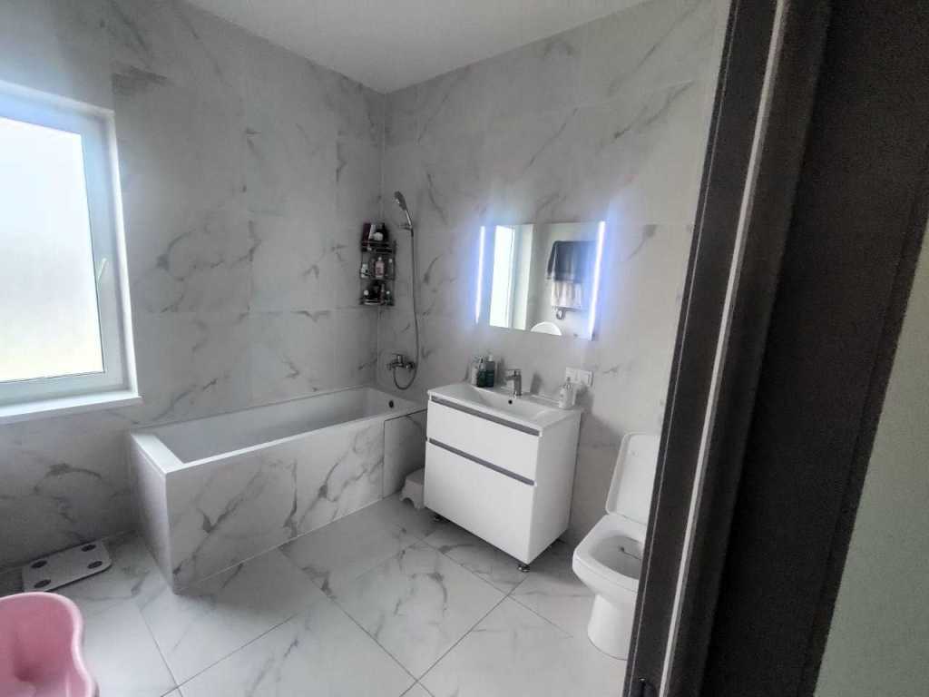 Продаж будинку 115 м², Онтаріо