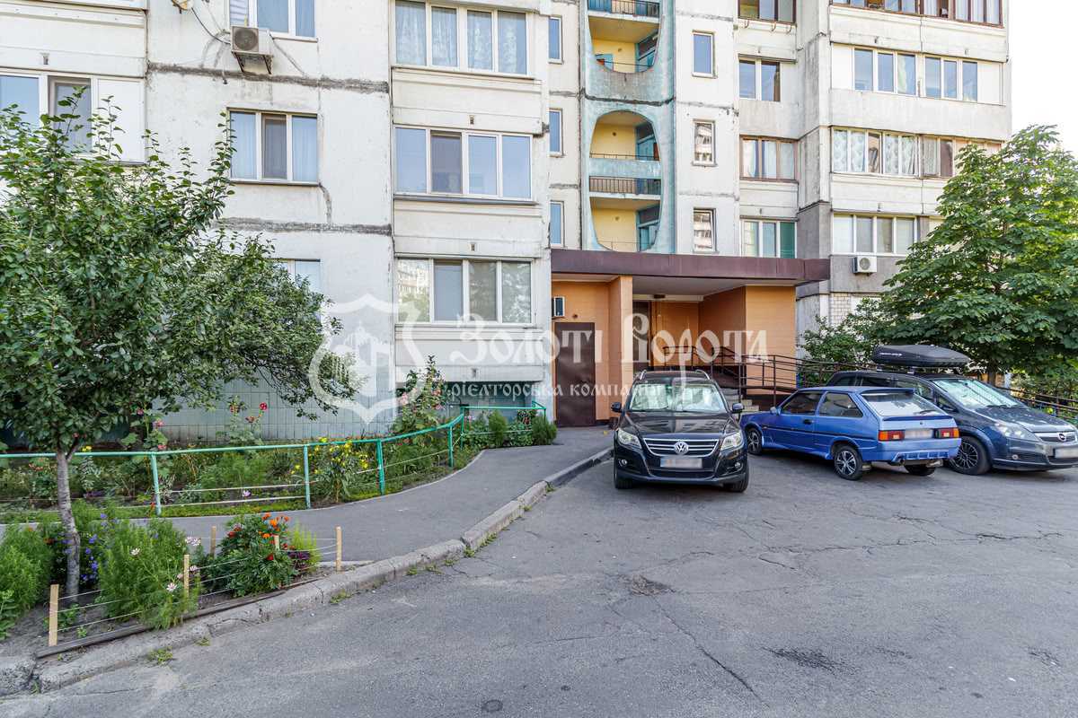 Продажа 3-комнатной квартиры 77 м², Владимира Маяковского просп., 11Б