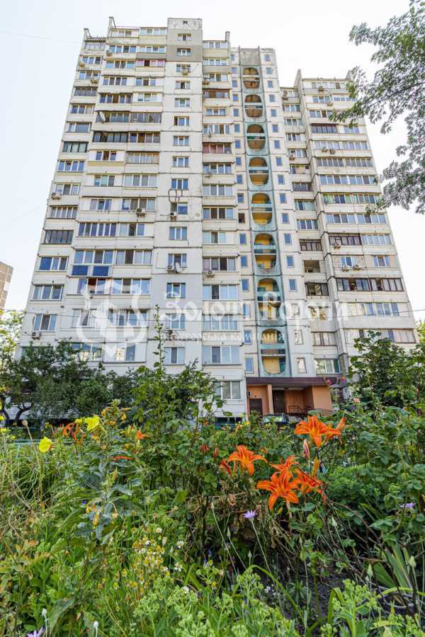 Продажа 3-комнатной квартиры 77 м², Владимира Маяковского просп., 11Б