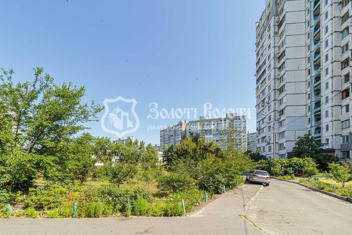 Продажа 3-комнатной квартиры 77 м², Владимира Маяковского просп., 11Б