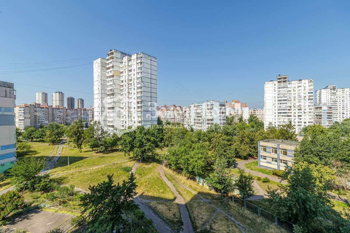 Продажа 3-комнатной квартиры 77 м², Владимира Маяковского просп., 11Б