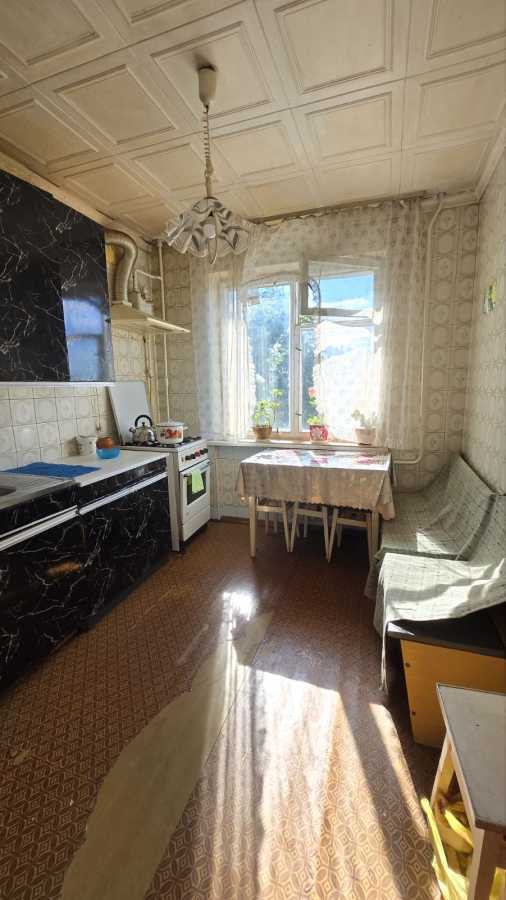 Продаж 3-кімнатної квартири 68 м², Ощадкаса