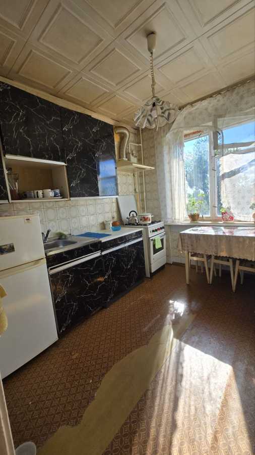 Продаж 3-кімнатної квартири 68 м², Ощадкаса