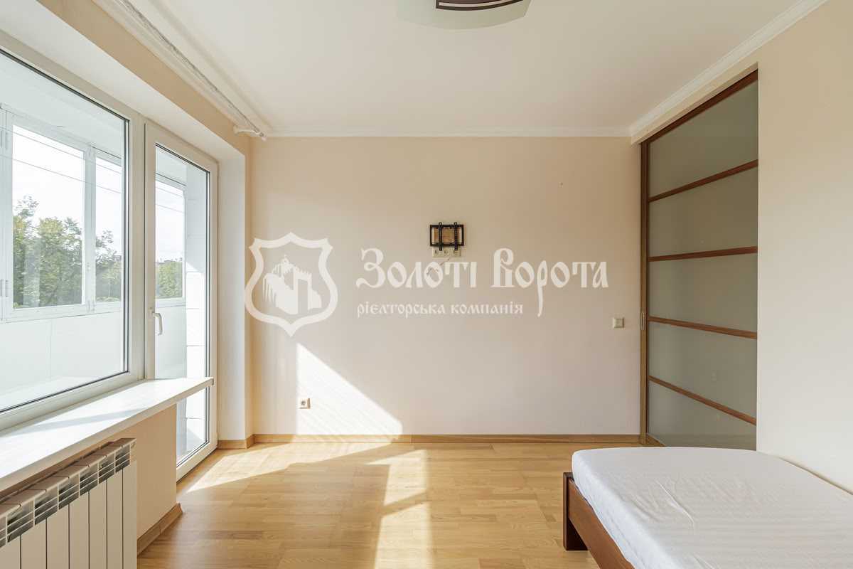 Продаж 2-кімнатної квартири 61 м², Академіка Грекова вул., 15А