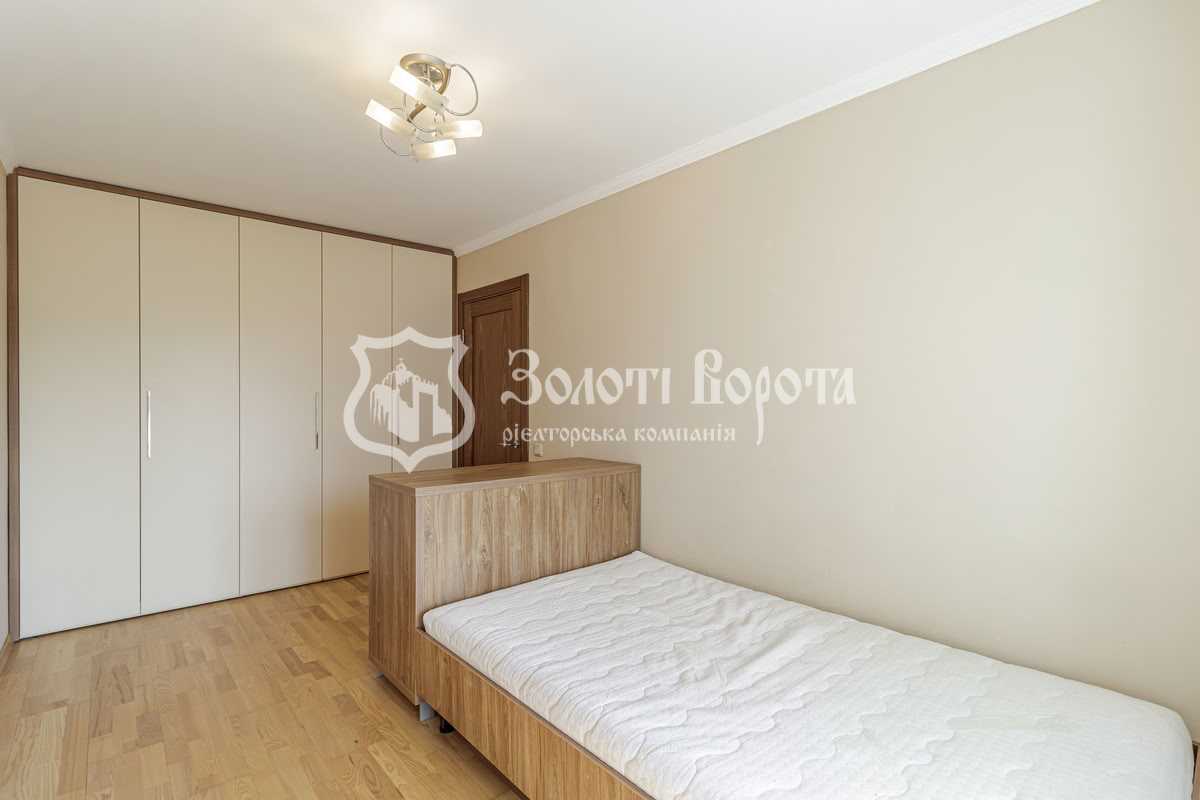 Продаж 2-кімнатної квартири 61 м², Академіка Грекова вул., 15А