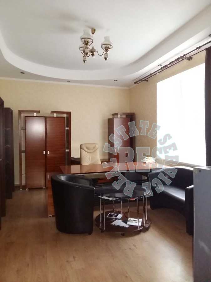 Продажа 3-комнатной квартиры 91 м², Ивана Мазепы ул., 3