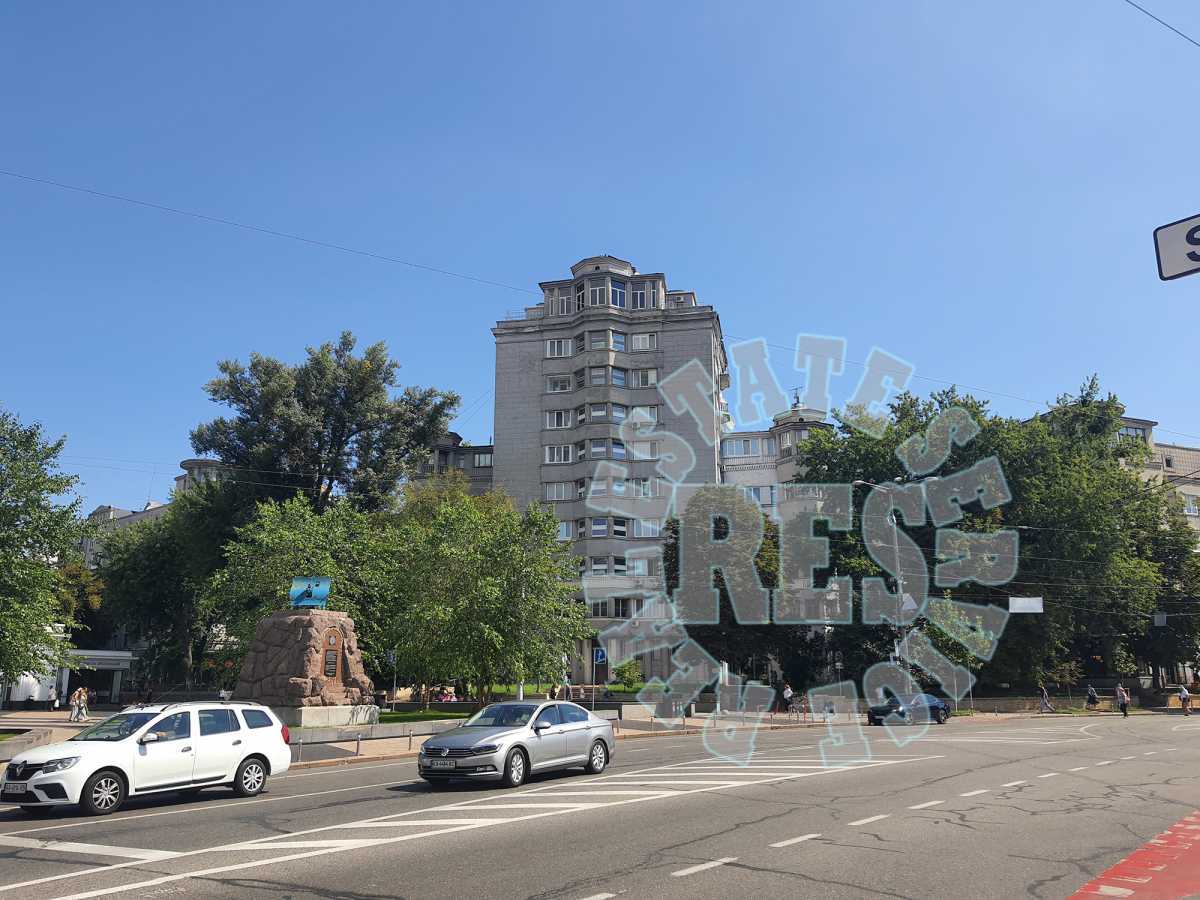 Продажа 3-комнатной квартиры 91 м², Ивана Мазепы ул., 3