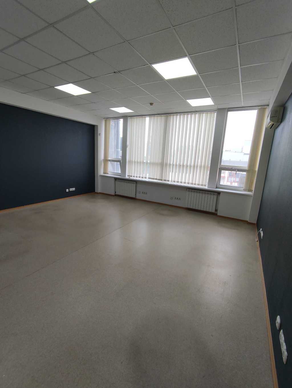 Аренда офиса 33 м², Евгения Сверстюка ул., 11