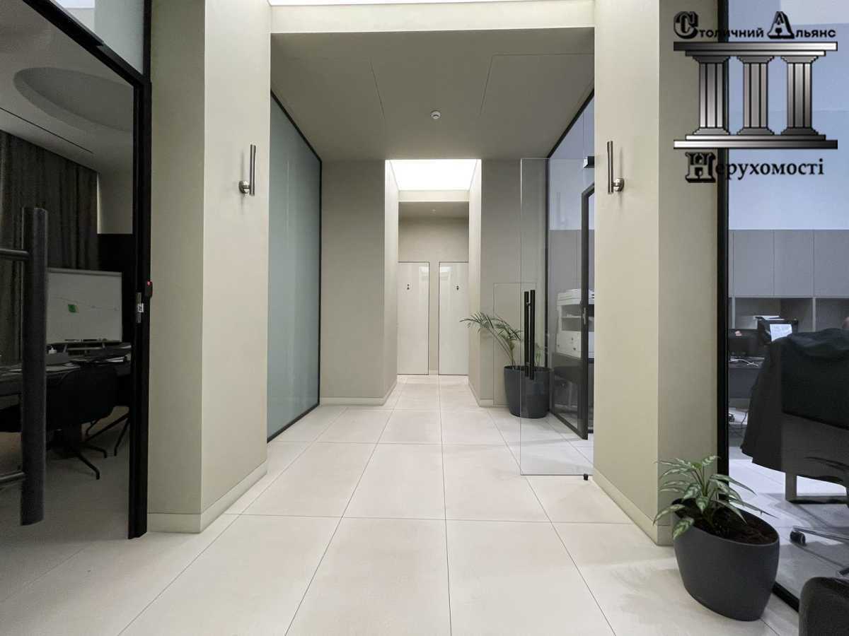 Продажа другого торгового помещения 270 м², Михаила Максимовича ул., 26В