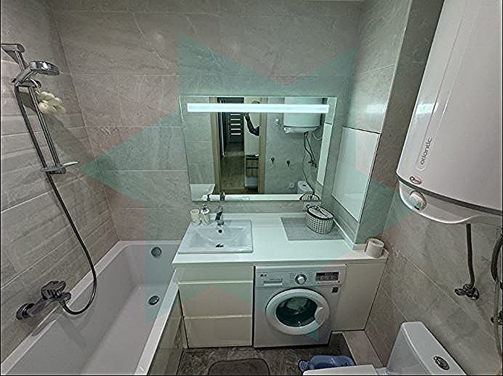 Продаж 3-кімнатної квартири 72 м², Набережна Перемоги вул., 130