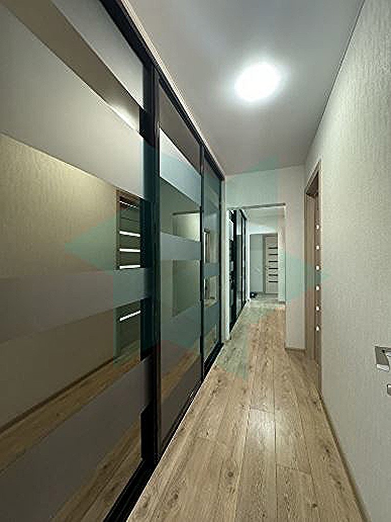 Продаж 3-кімнатної квартири 72 м², Набережна Перемоги вул., 130
