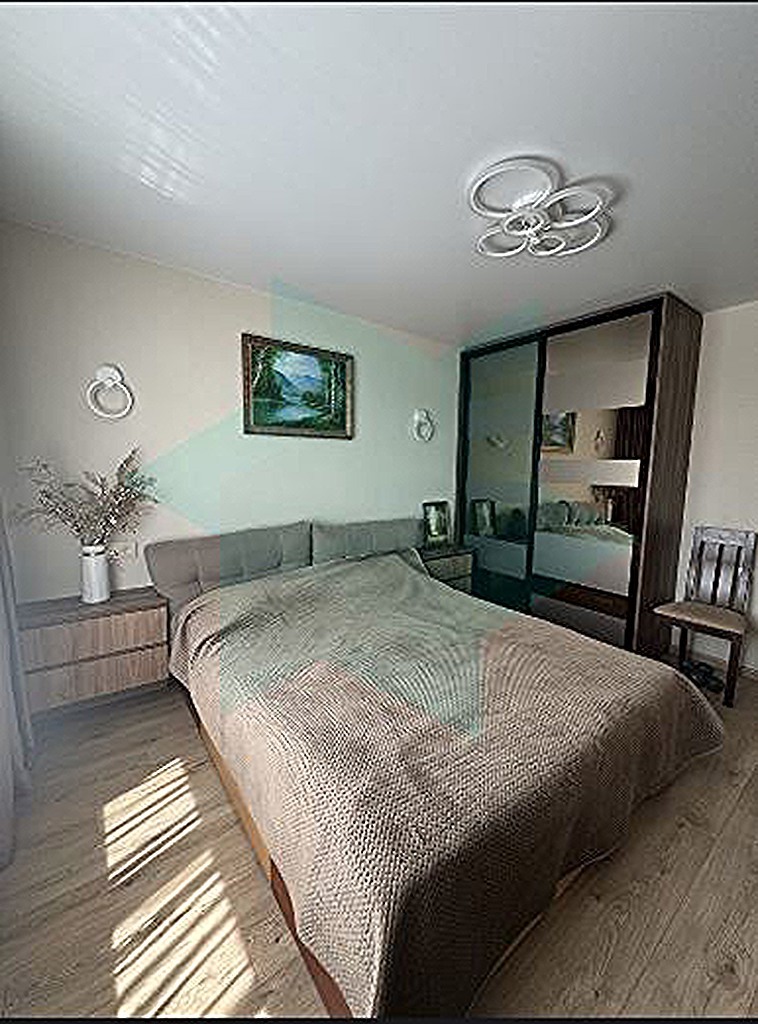 Продаж 3-кімнатної квартири 72 м², Набережна Перемоги вул., 130