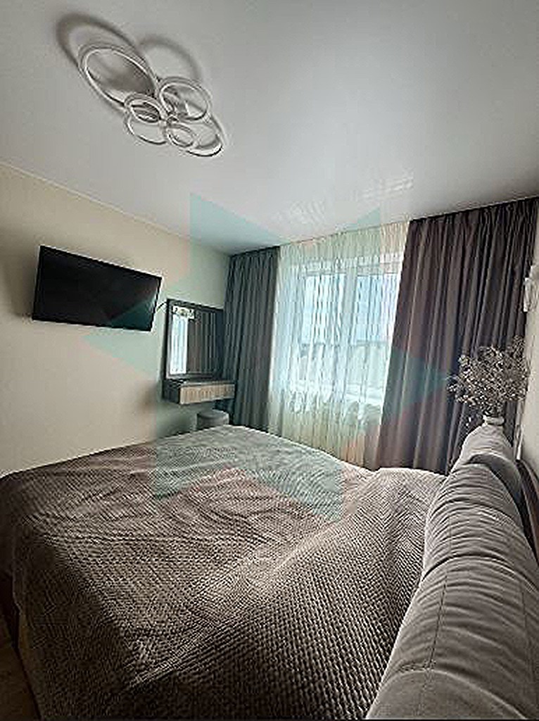 Продаж 3-кімнатної квартири 72 м², Набережна Перемоги вул., 130