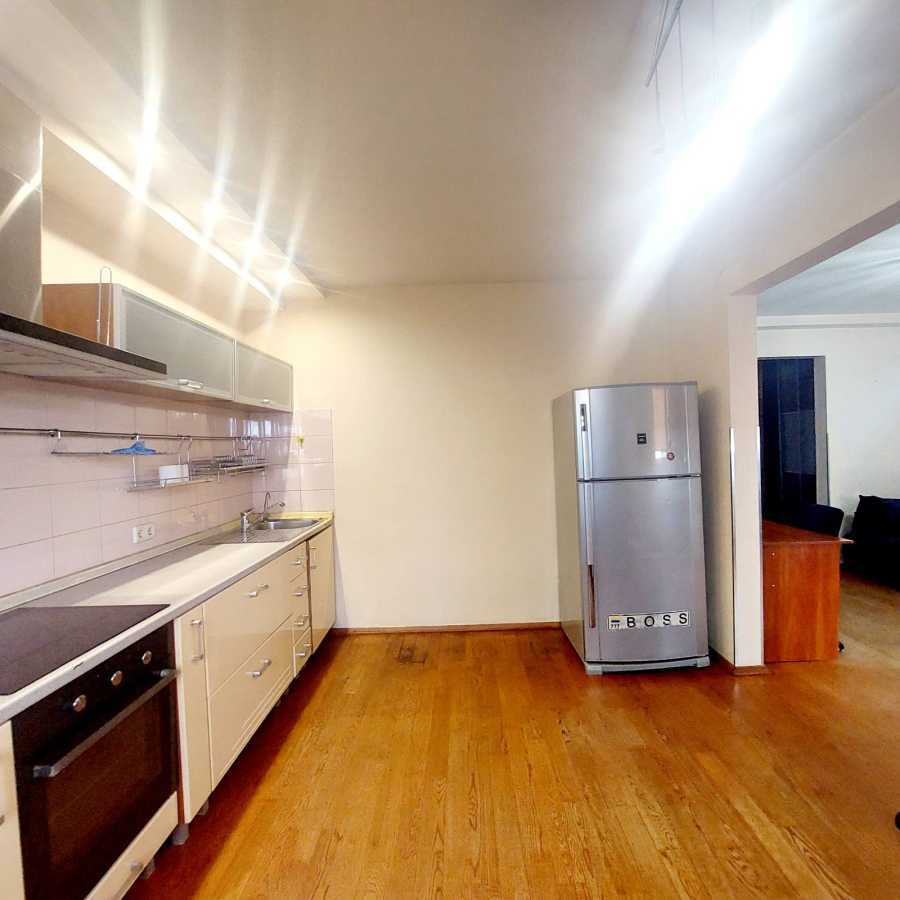 Продаж 3-кімнатної квартири 87 м², Урлівська вул., 9