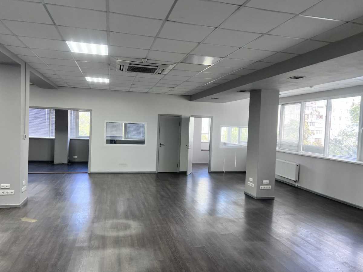 Аренда офиса 228 м², Дарницкий бул.