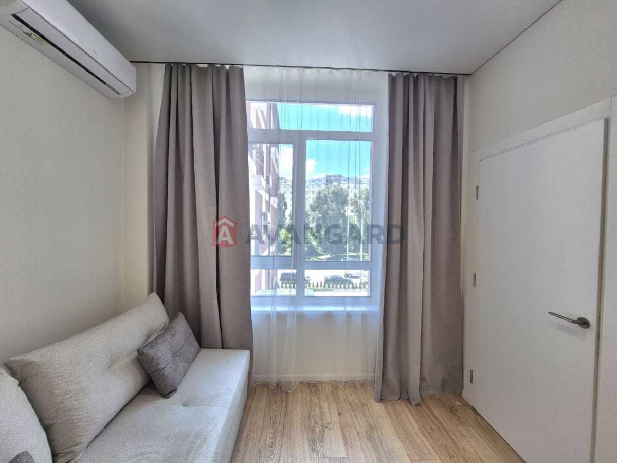 Продажа 1-комнатной квартиры 37 м², Дмитрия Луценко ул., 6