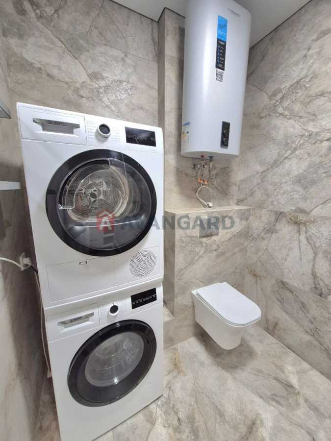 Продажа 1-комнатной квартиры 37 м², Дмитрия Луценко ул., 6