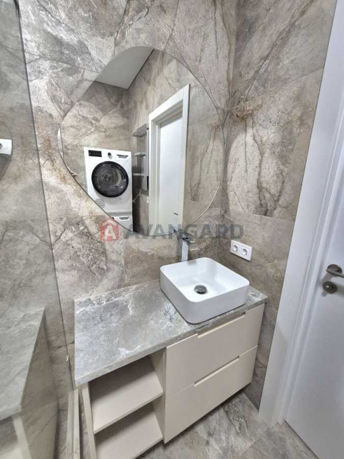 Продажа 1-комнатной квартиры 37 м², Дмитрия Луценко ул., 6