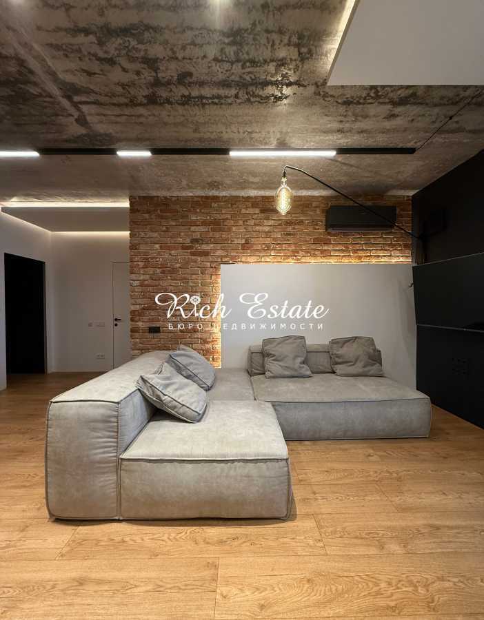Продаж 3-кімнатної квартири 105 м², Садова вул., 5А