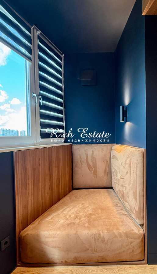 Продаж 3-кімнатної квартири 105 м², Садова вул., 5А