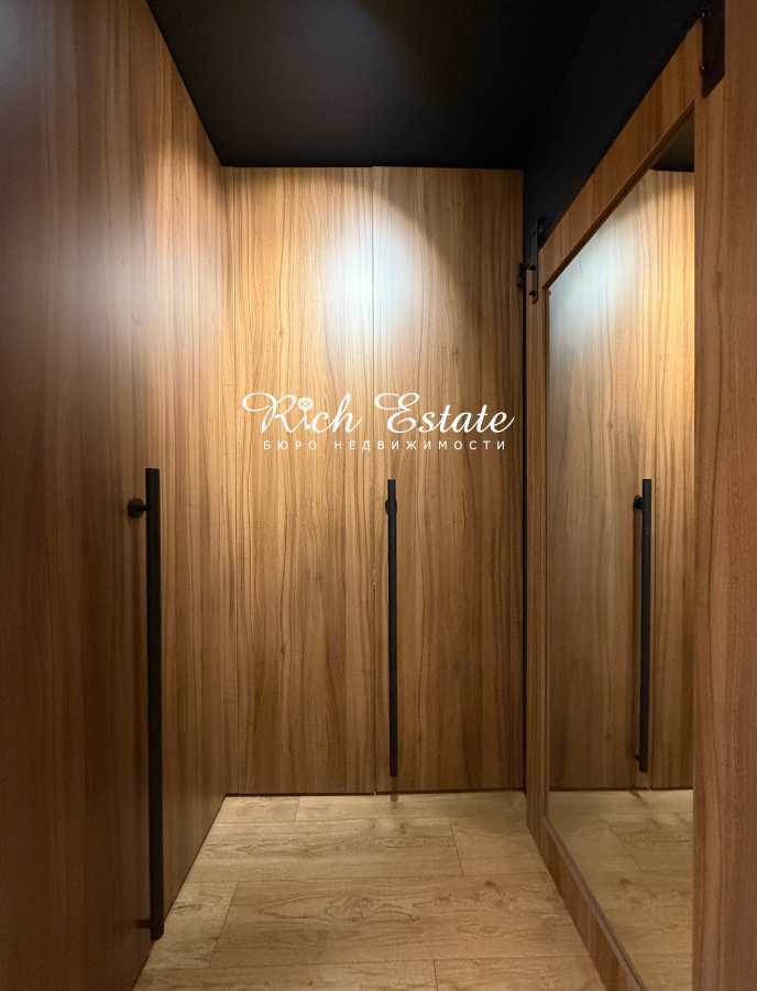 Продаж 3-кімнатної квартири 105 м², Садова вул., 5А