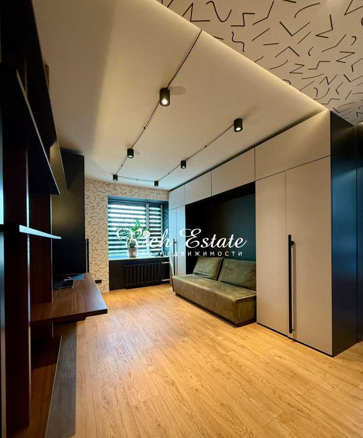 Продаж 3-кімнатної квартири 105 м², Садова вул., 5А
