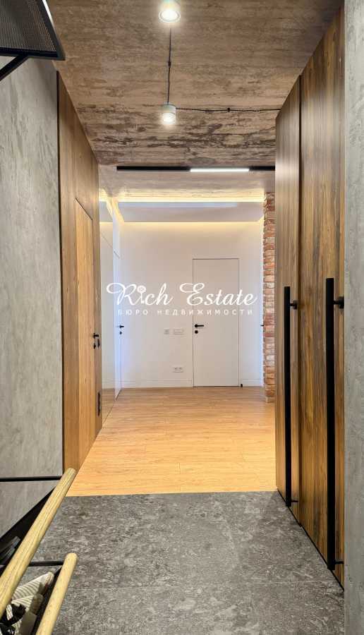 Продаж 3-кімнатної квартири 105 м², Садова вул., 5А