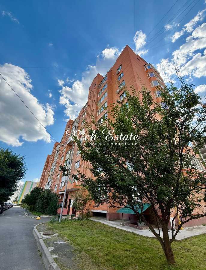 Продаж 3-кімнатної квартири 105 м², Садова вул., 5А