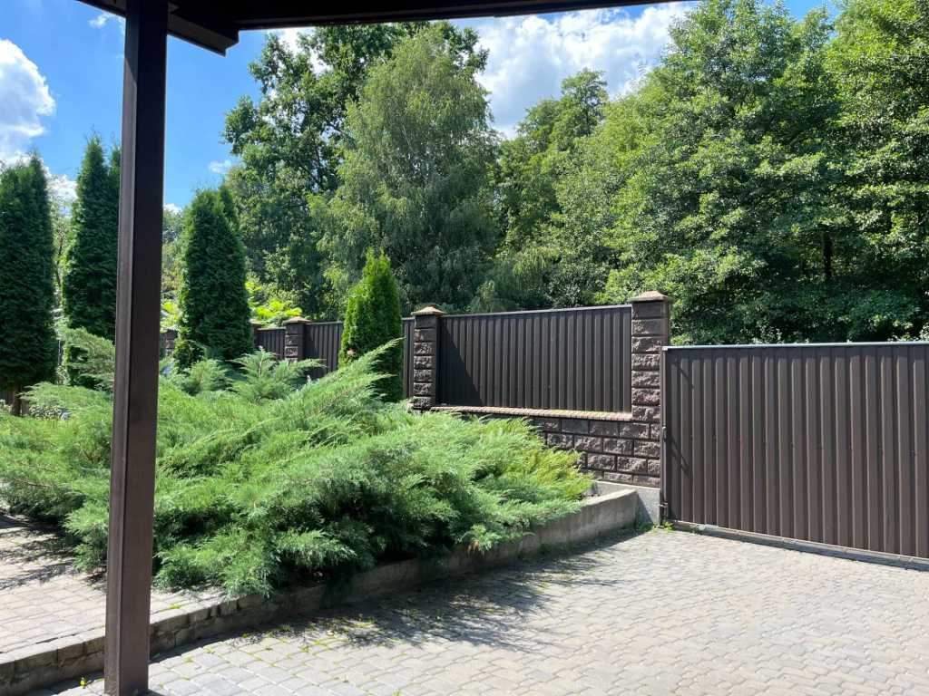 Продаж будинку 180 м², Українки