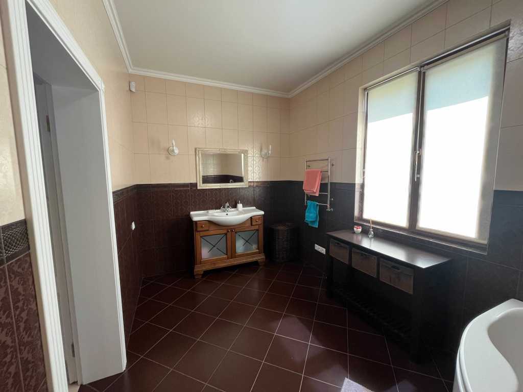 Продаж будинку 180 м², Українки