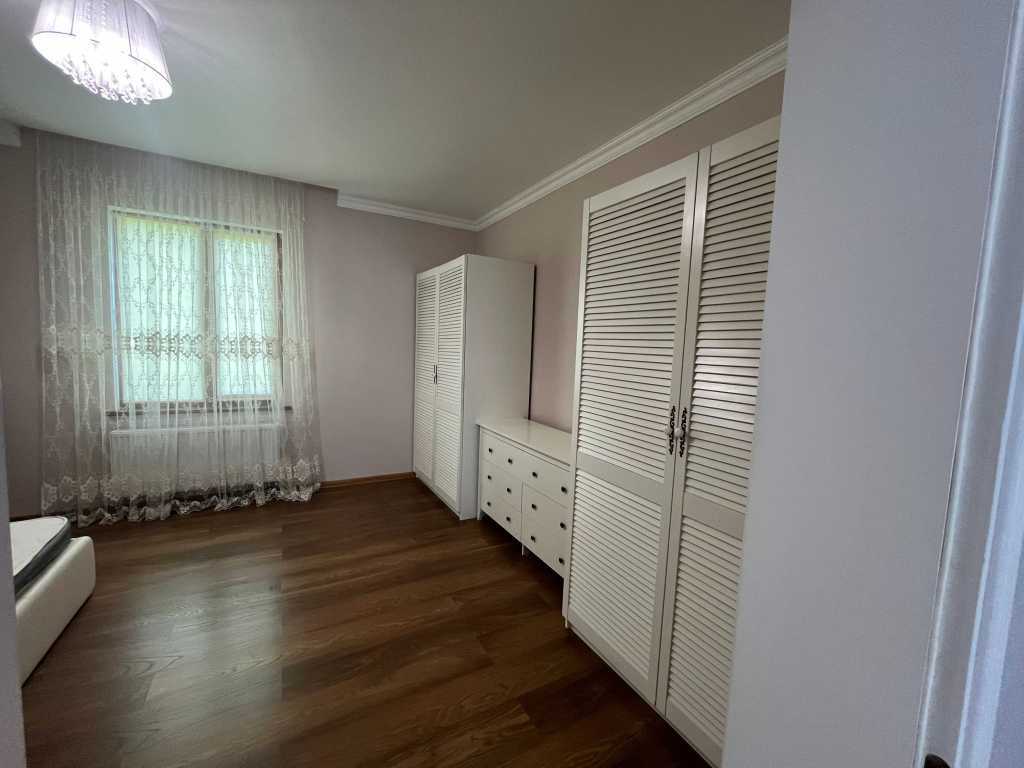 Продаж будинку 180 м², Українки