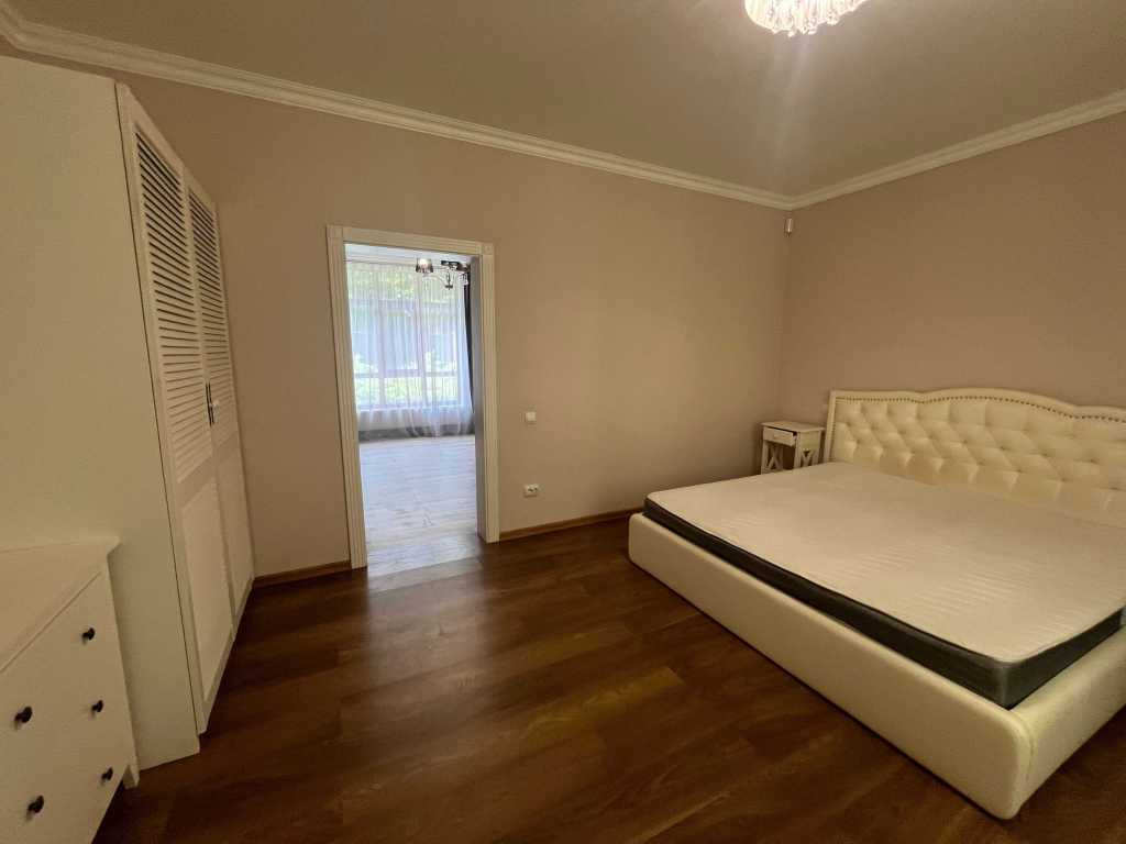 Продаж будинку 180 м², Українки