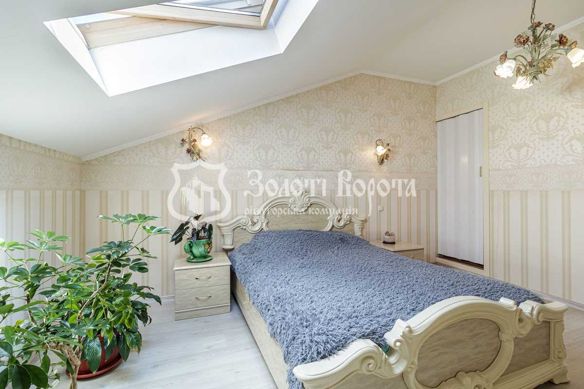 Продаж 2-кімнатної квартири 94.6 м², Івана Франка вул., 5