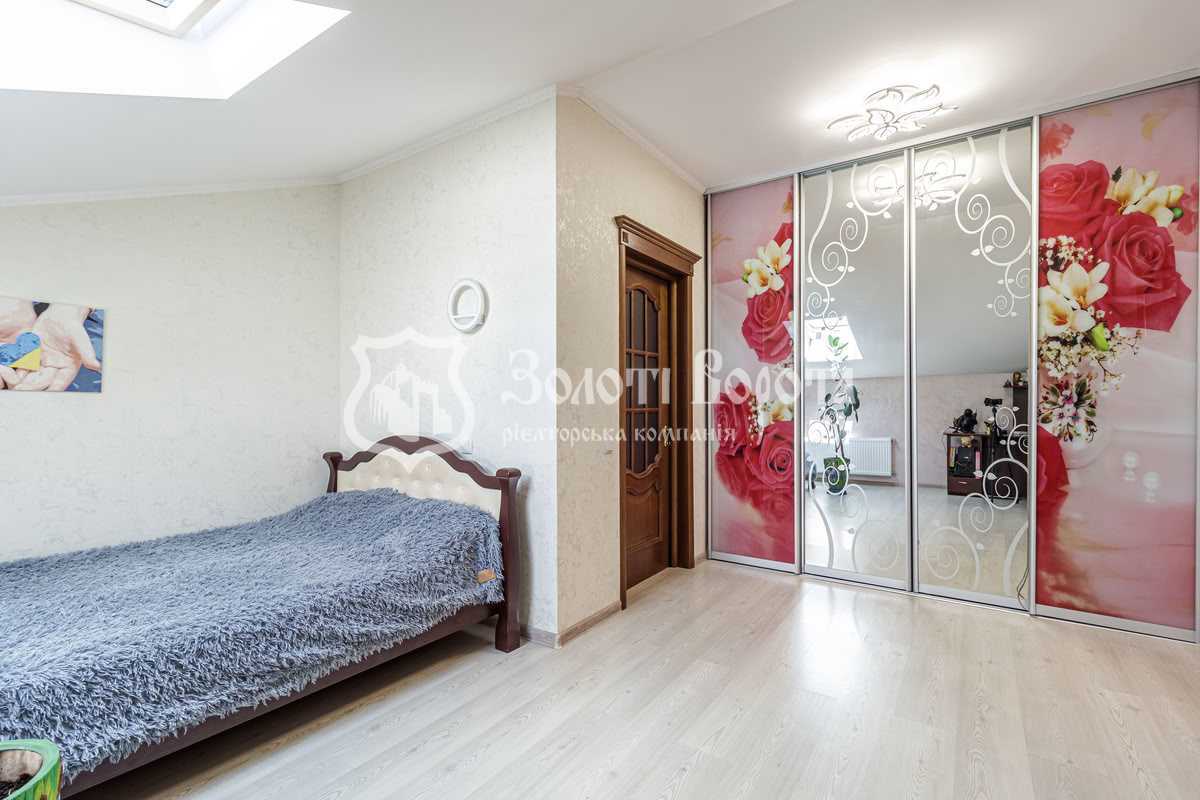 Продаж 2-кімнатної квартири 94.6 м², Івана Франка вул., 5