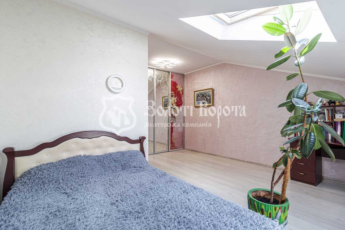 Продаж 2-кімнатної квартири 94.6 м², Івана Франка вул., 5