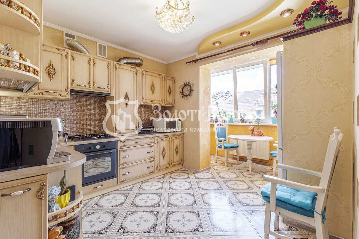 Продаж 2-кімнатної квартири 94.6 м², Івана Франка вул., 5