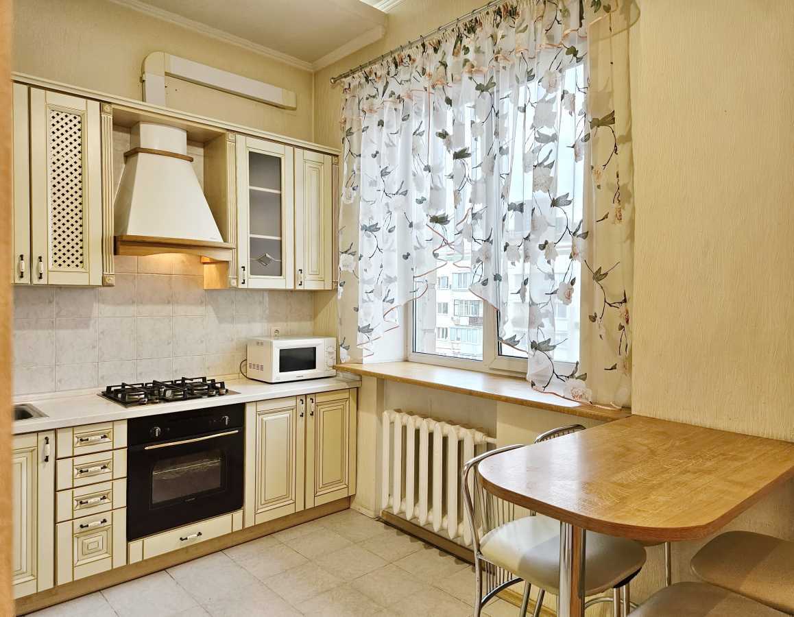 Аренда 2-комнатной квартиры 70 м², Большая Васильковская ул., 132