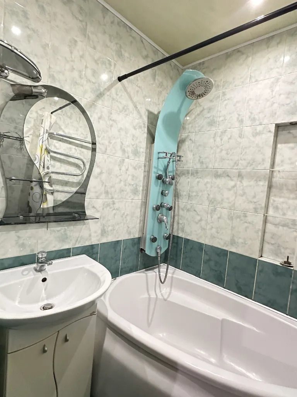 Продаж 3-кімнатної квартири 70 м², Донецьке шосе, 124
