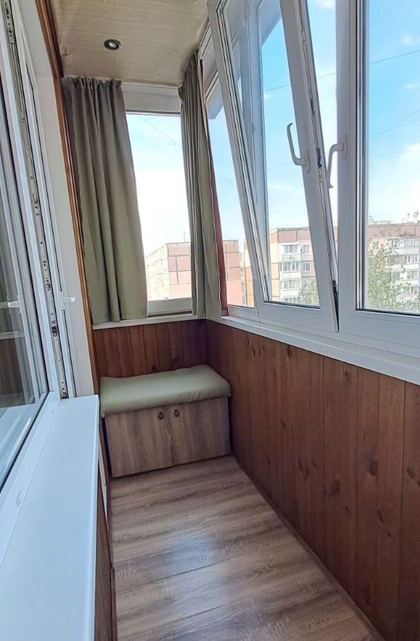 Продаж 3-кімнатної квартири 70 м², Миколая Михновського вул., 11