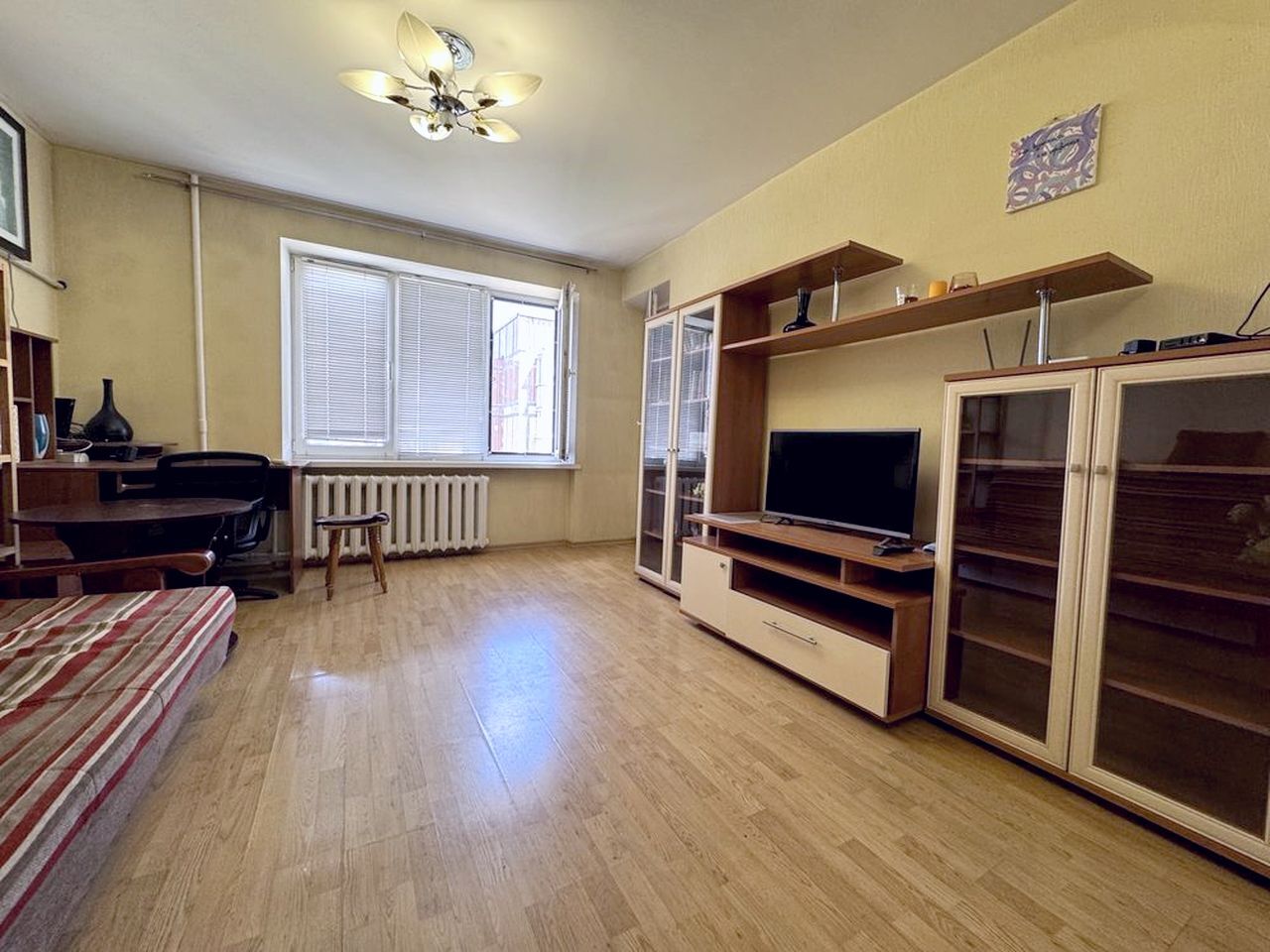 Продаж 2-кімнатної квартири 50 м², Терещенковська вул., 4