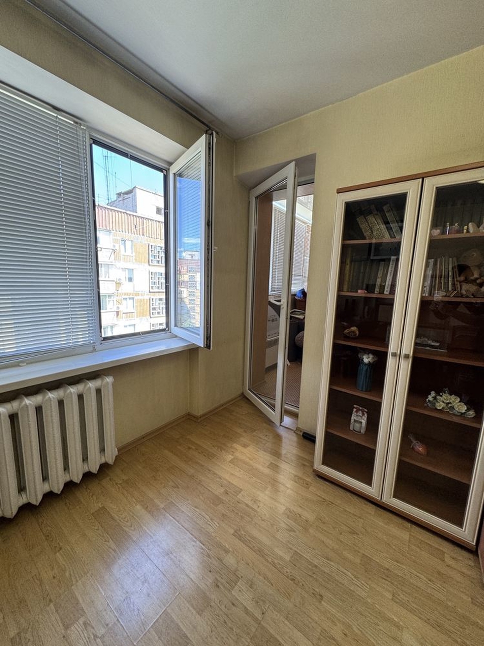 Продаж 2-кімнатної квартири 50 м², Терещенковська вул., 4