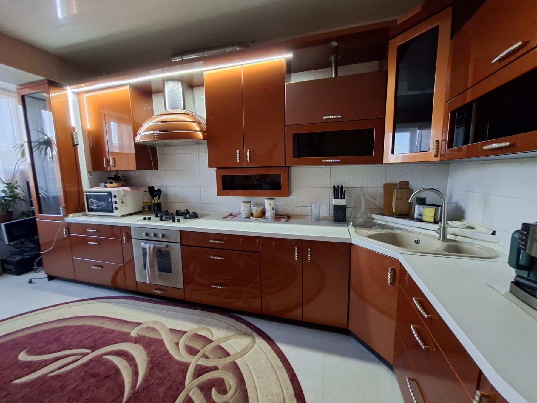 Продаж 3-кімнатної квартири 93 м², Макарова вул.