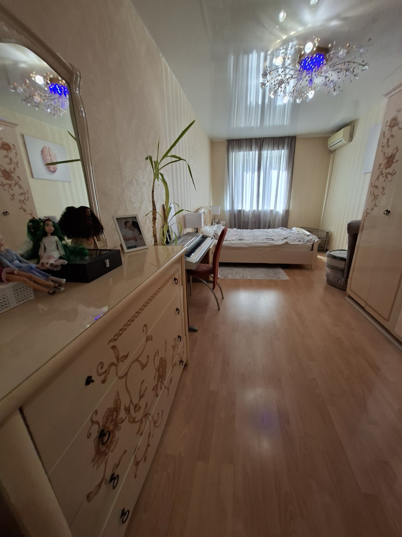 Продаж 3-кімнатної квартири 93 м², Макарова вул.