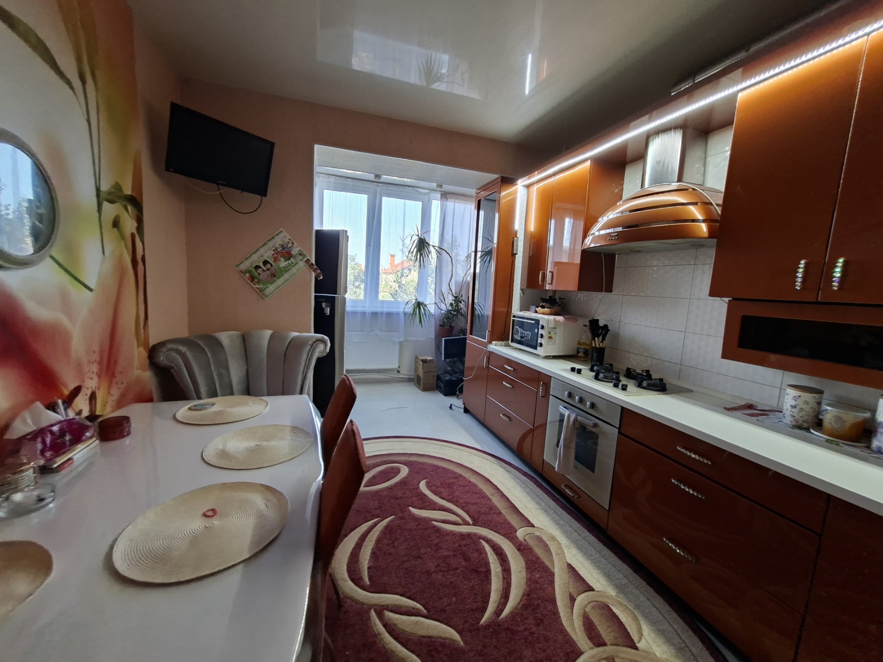 Продаж 3-кімнатної квартири 93 м², Макарова вул.