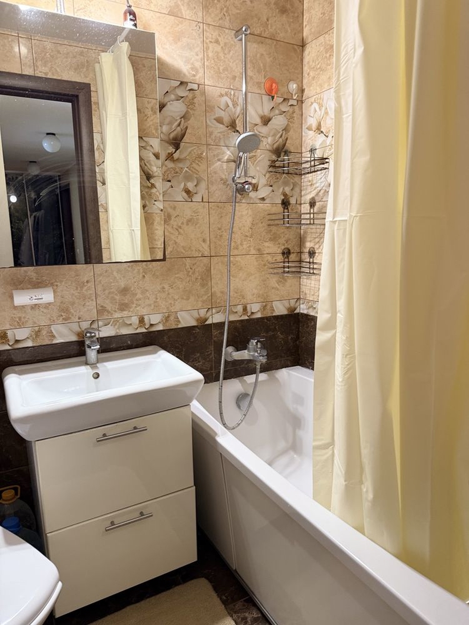 Продажа 3-комнатной квартиры 70 м², Березинская ул., 18
