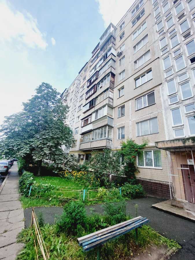 Продаж 3-кімнатної квартири 66 м², Йорданська вул., 24