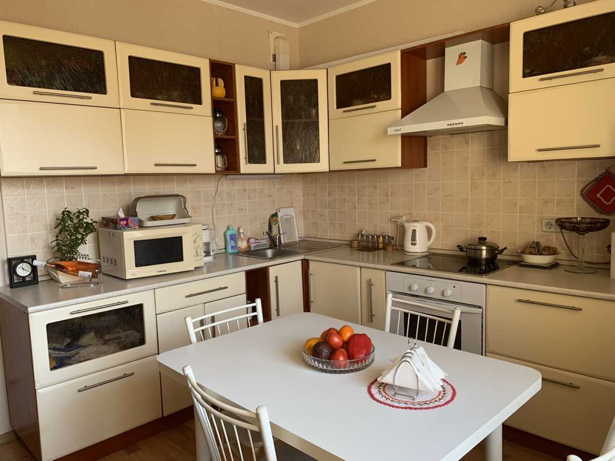 Оренда 1-кімнатної квартири 50 м², Машинобудівна вул., 21А