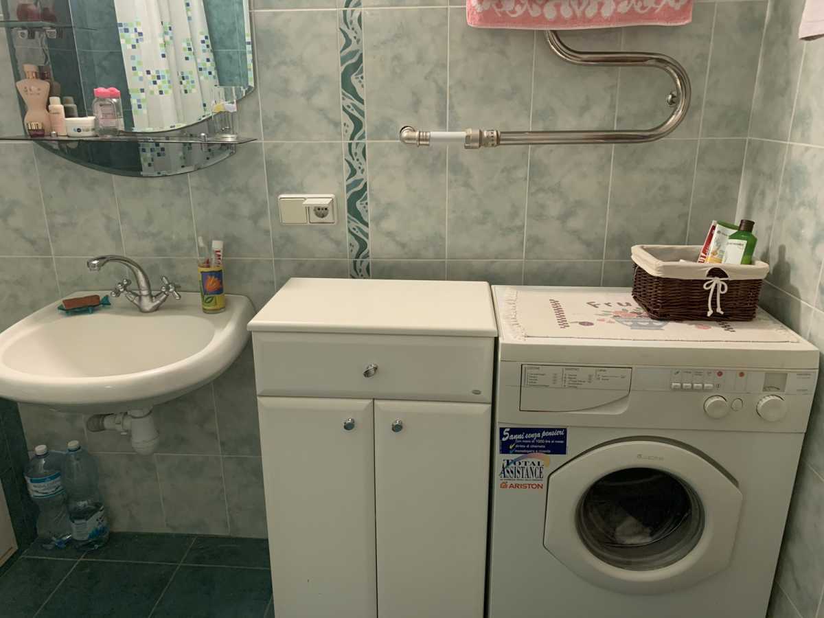 Оренда 1-кімнатної квартири 50 м², Машинобудівна вул., 21А